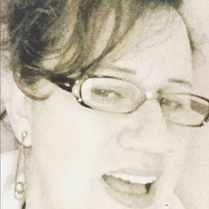 Meet your Posher, Cecilia